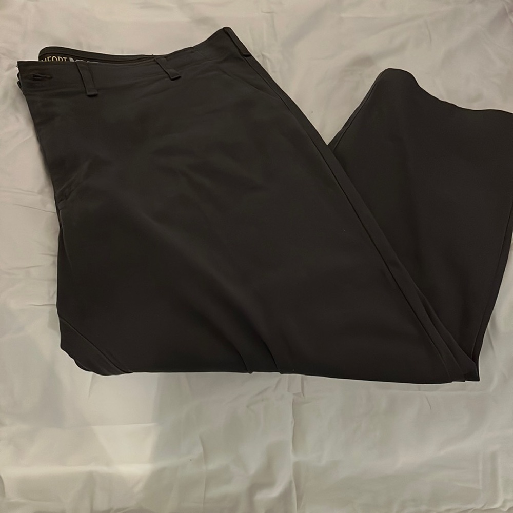 Lee Khaki material pants in Grey